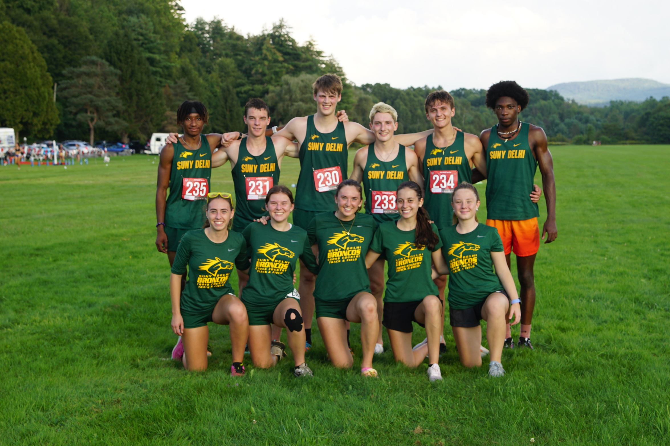 Men and Women's Cross Country finish fourth at Oneonta Airfield Invite