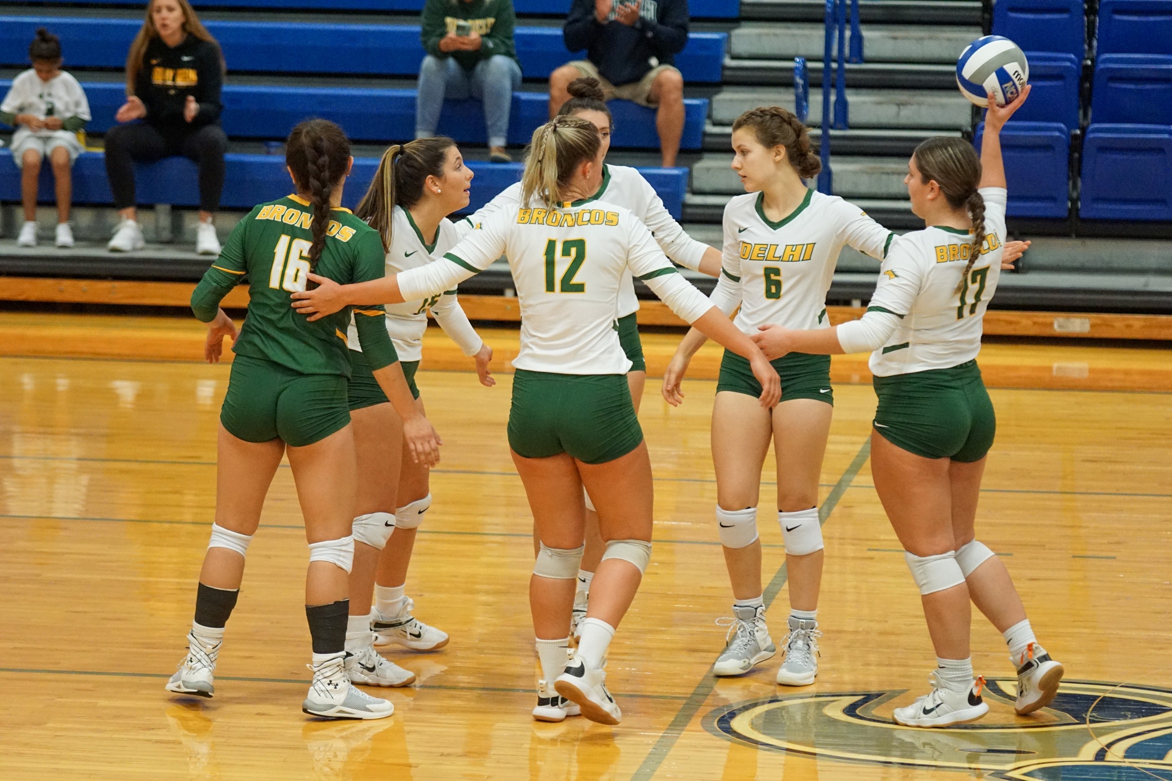 Women's Volleyball falls to Hartwick and Alfred State in tri-match