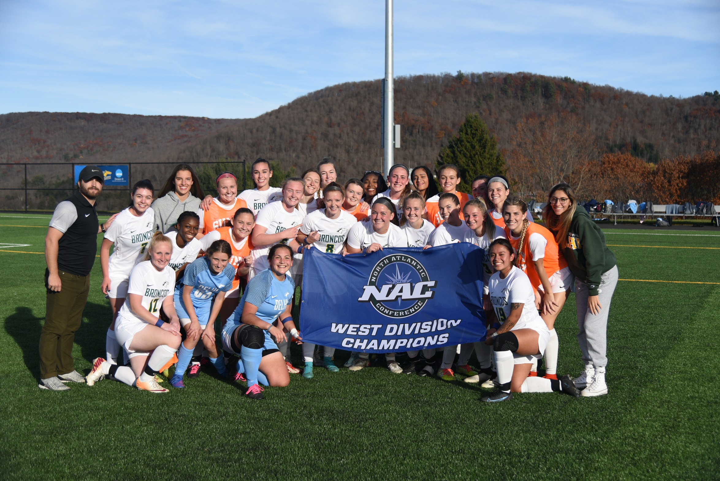 Women's Soccer Dominates NAC West Final 4-2, Advance to First-Ever NAC Championship