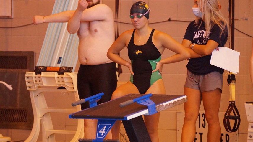 swimmer getting ready for race