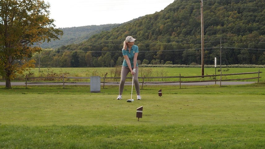 Antonia Buon lining up for a shot off the tee.