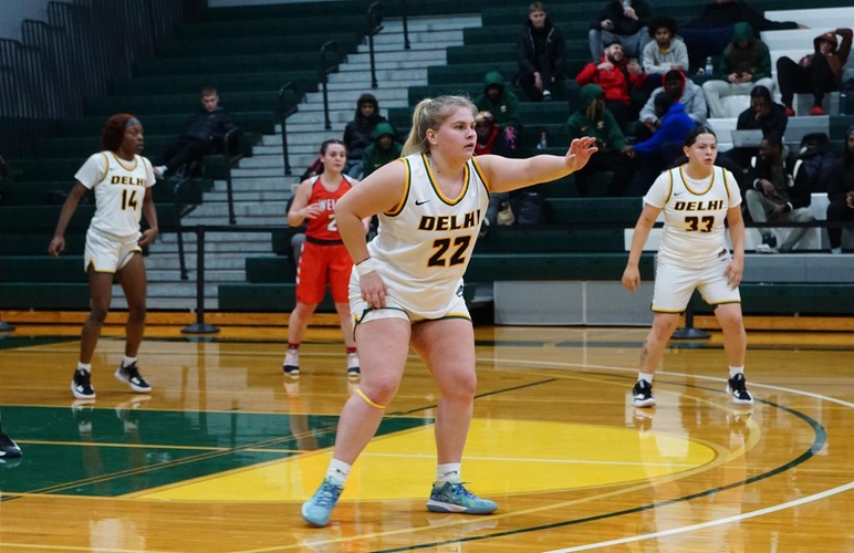 Women's Basketball Grabs Win at Home